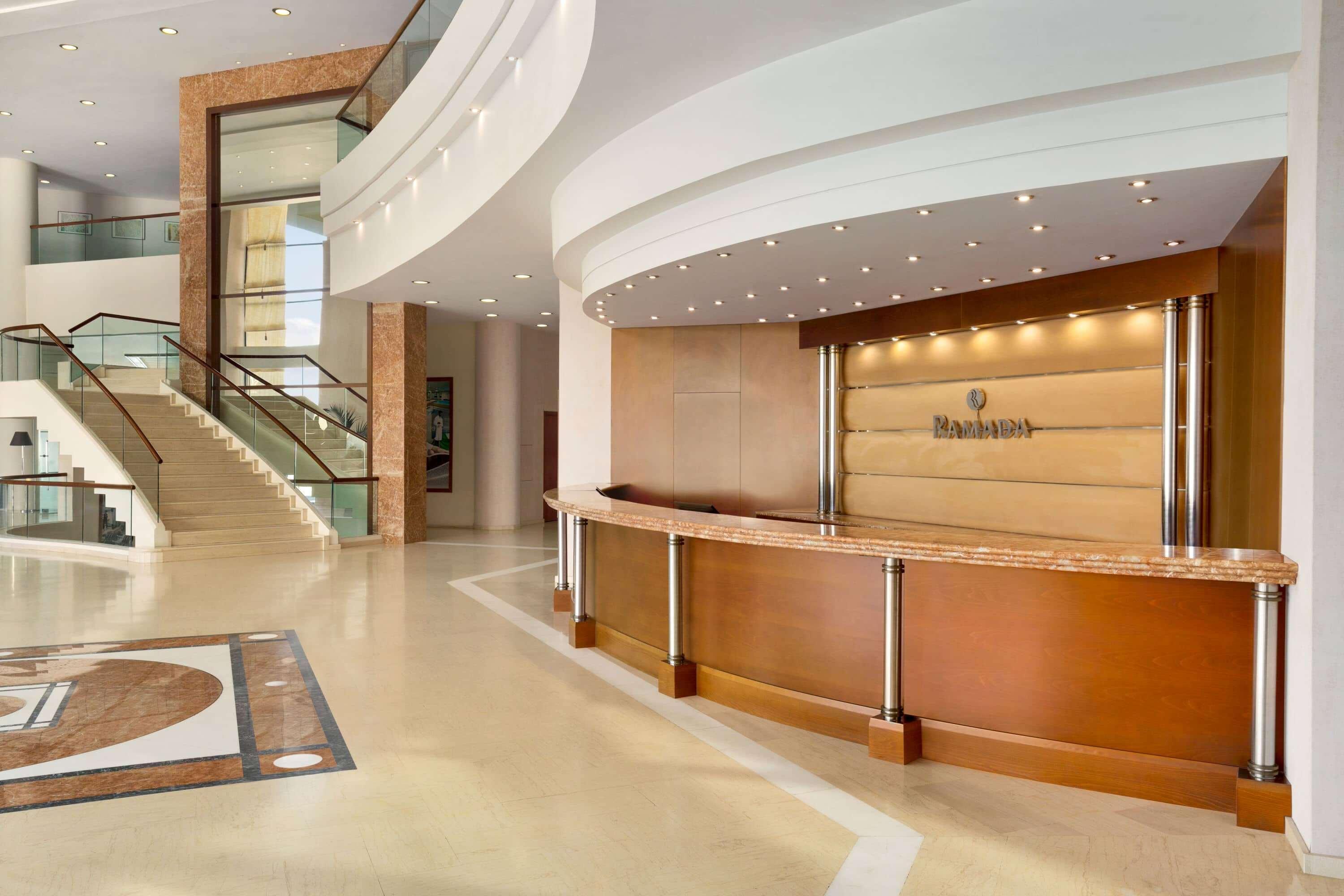 Ramada Plaza By Wyndham Thraki Hotel Alexandroúpolis Luaran gambar The lobby of the hotel