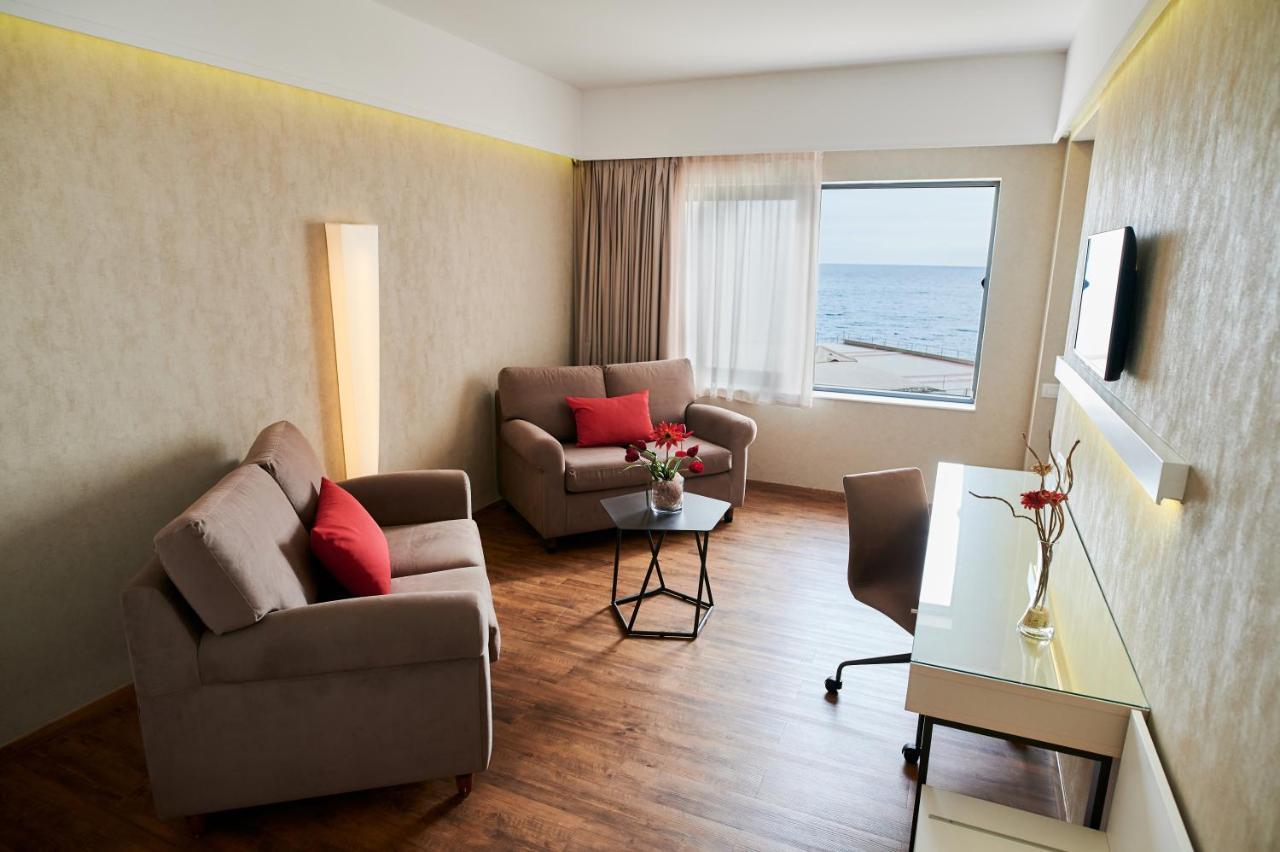 Ramada Plaza By Wyndham Thraki Hotel Alexandroúpolis Luaran gambar A suite at the hotel